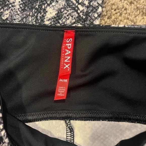 NWOT Spanx snakeskin faux leather leggings - Picture 2 of 3